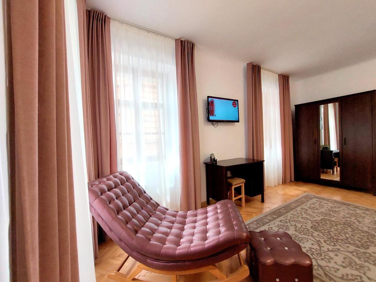 Appartamento Casa Roth Braşov Esterno foto