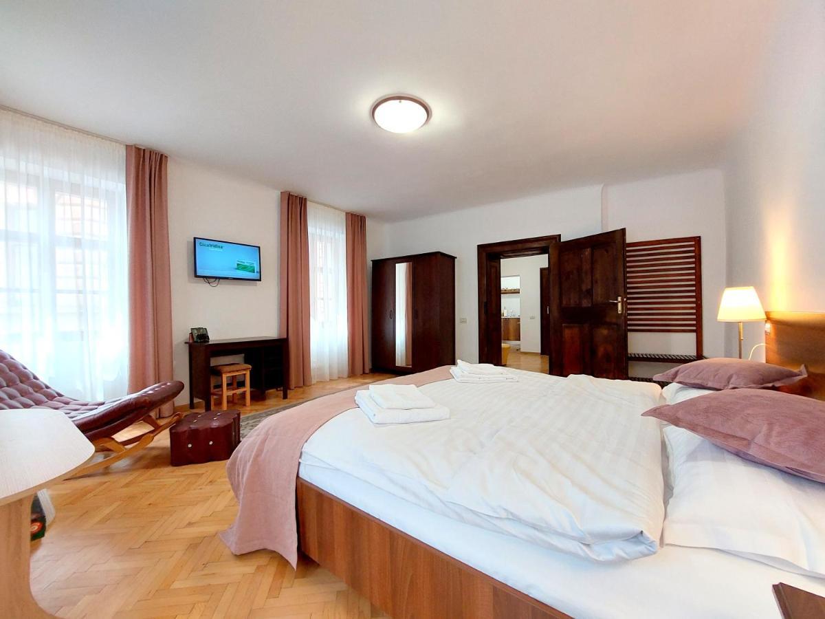 Appartamento Casa Roth Braşov Esterno foto