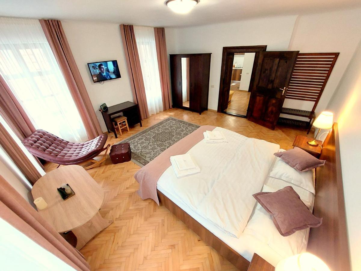 Appartamento Casa Roth Braşov Esterno foto