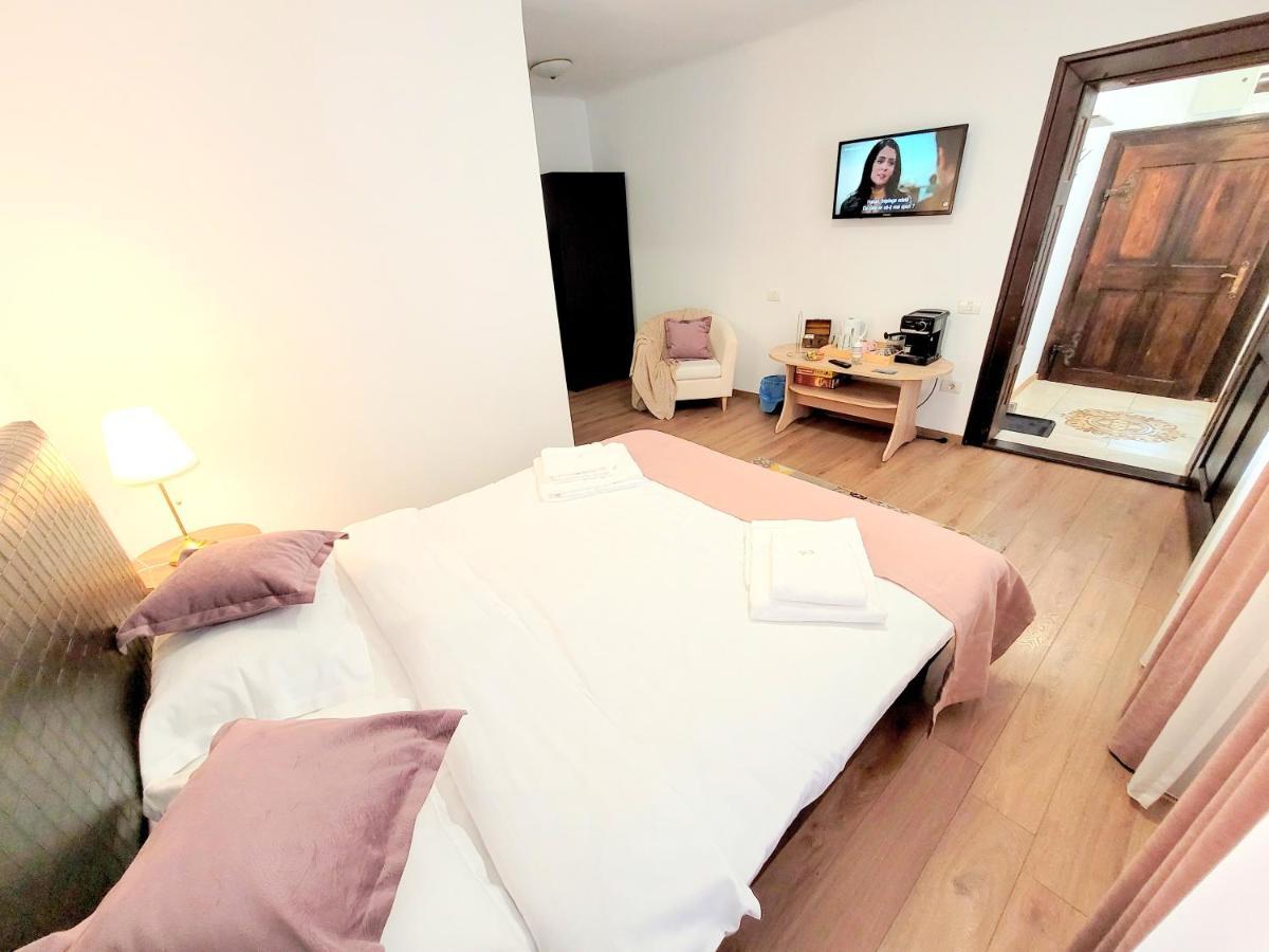 Appartamento Casa Roth Braşov Esterno foto